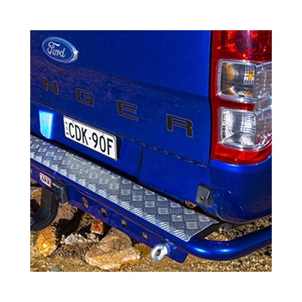 Pare-choc arrière ARB Ranger/BT50 avec attelage robuste 4x4 Pare-choc arrière ARB Ranger/BT50 avec attelage robuste 4x4